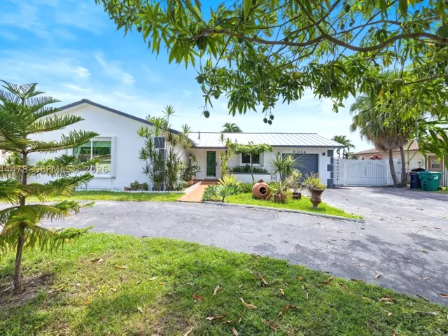 Продажа дома по адресу 8014 SW 133rd Ct - фото 8888515