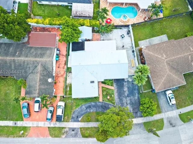 Продажа дома по адресу 8014 SW 133rd Ct - фото 8888517