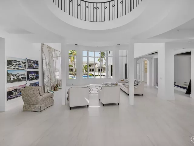 Продажа дома по адресу 419 E Coconut Palm Road - фото 9311158