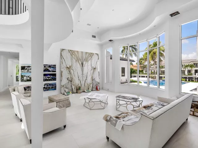 Продажа дома по адресу 419 E Coconut Palm Road - фото 9311159