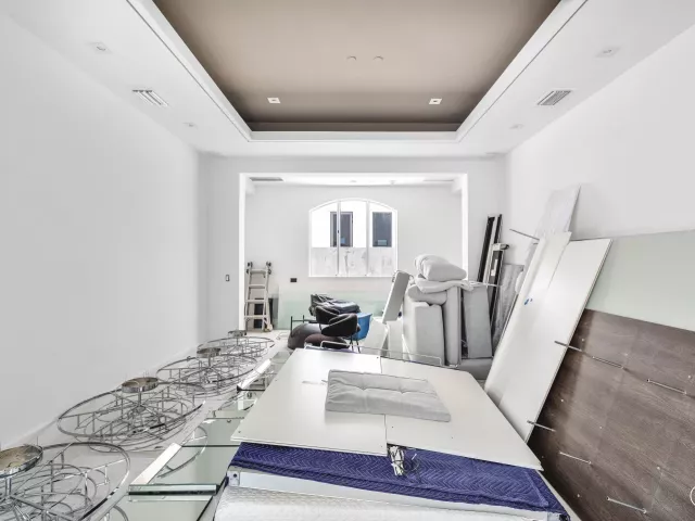 Продажа дома по адресу 419 E Coconut Palm Road - фото 9311164