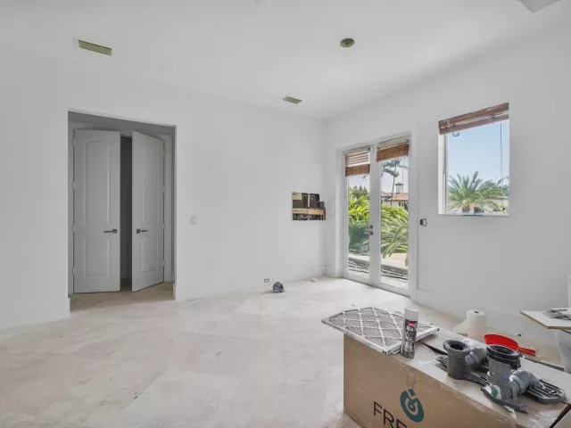 Продажа дома по адресу 419 E Coconut Palm Road - фото 9311181