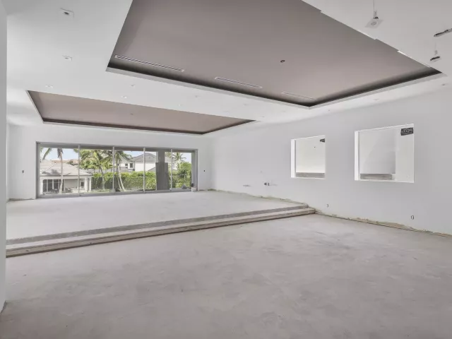 Продажа дома по адресу 419 E Coconut Palm Road - фото 9311186