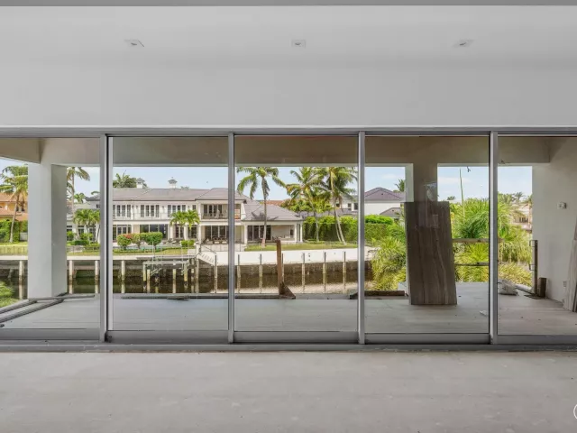Продажа дома по адресу 419 E Coconut Palm Road - фото 9311188