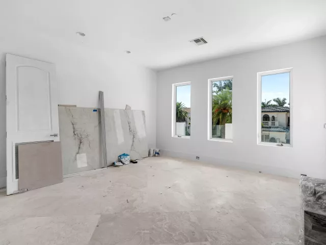 Продажа дома по адресу 419 E Coconut Palm Road - фото 9311193