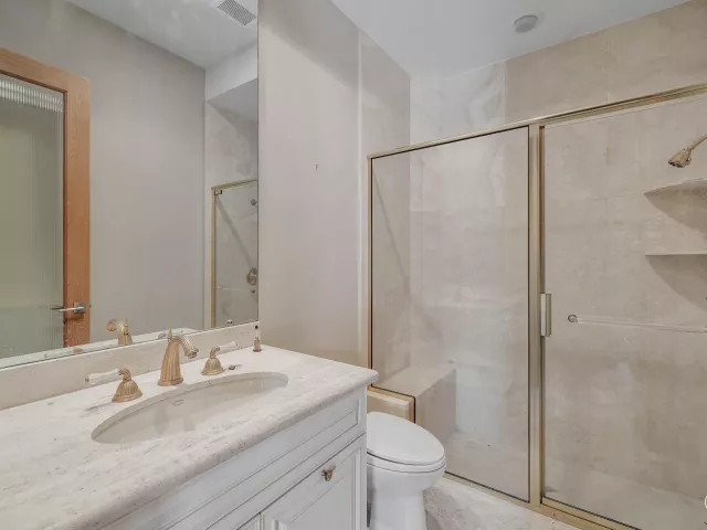 Продажа дома по адресу 419 E Coconut Palm Road - фото 9311196