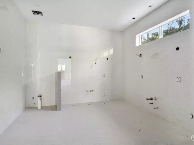 Продажа дома по адресу 419 E Coconut Palm Road - фото 9311200