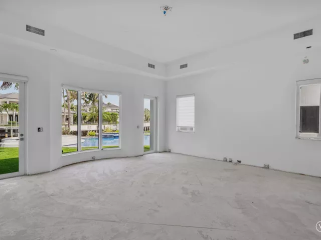Продажа дома по адресу 419 E Coconut Palm Road - фото 9311203
