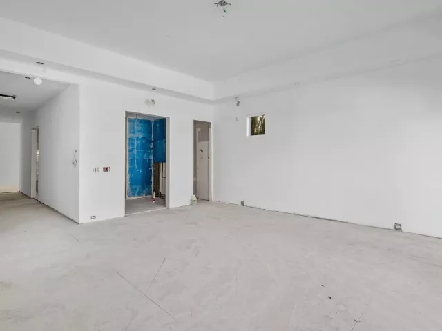 Продажа дома по адресу 419 E Coconut Palm Road - фото 9311204