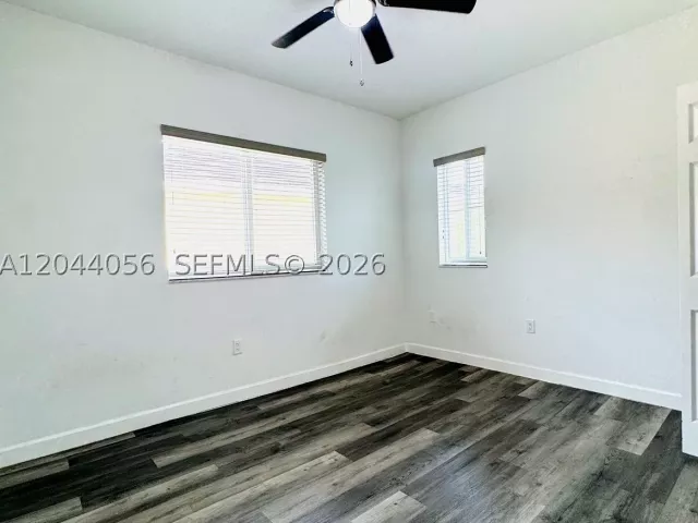 Продажа дома по адресу 363 NE 35th Ter - фото 8868246