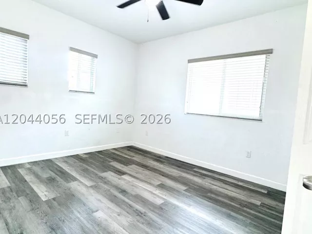 Продажа дома по адресу 363 NE 35th Ter - фото 8868247