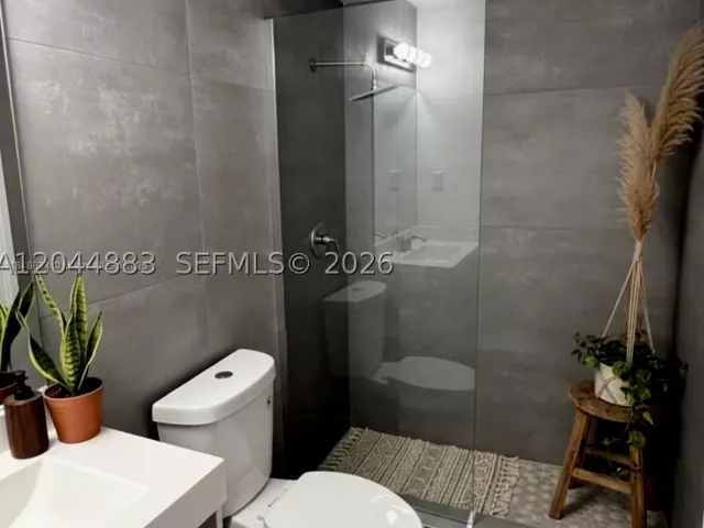 Продажа дома по адресу 81 NW 44th St - фото 8921747
