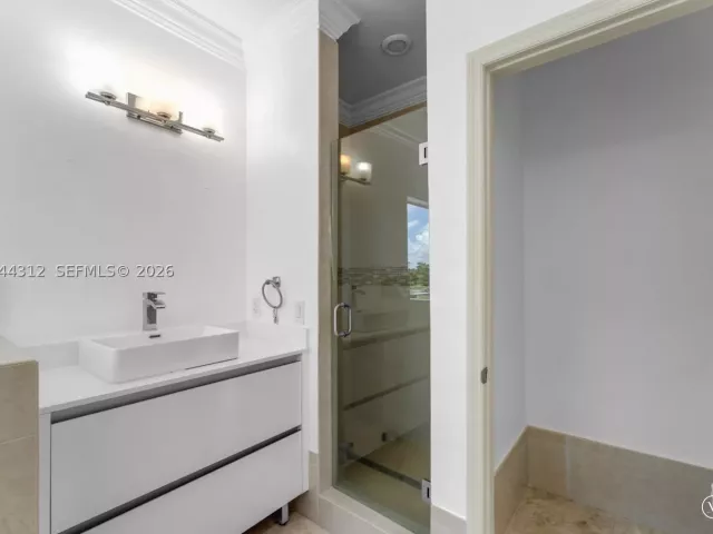 Продажа дома по адресу 15262 SW 11th St - фото 8868829