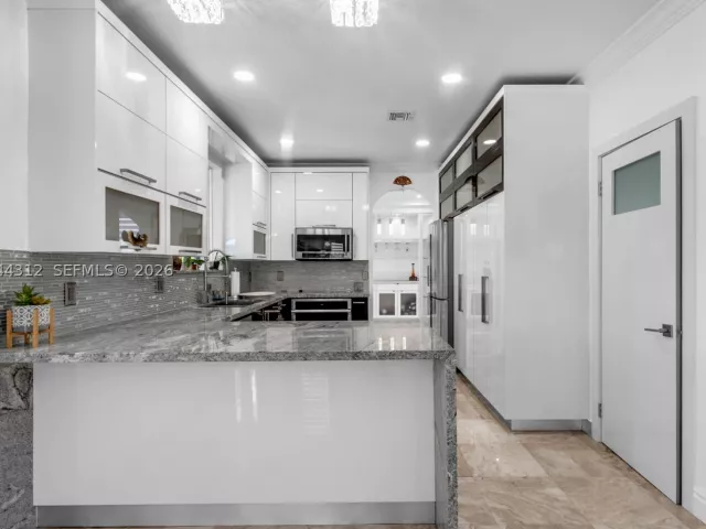 Продажа дома по адресу 15262 SW 11th St - фото 8868819