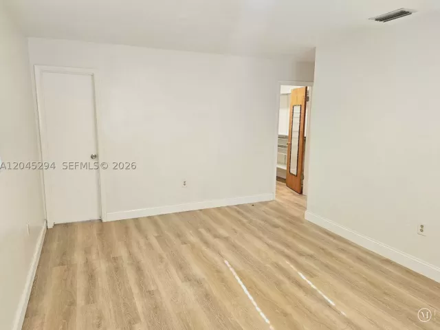 Продажа дома по адресу 10521 SW 125th St - фото 9265565