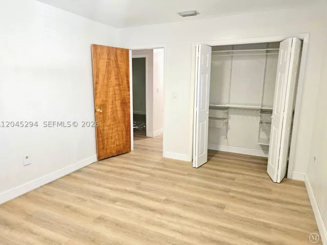 Продажа дома по адресу 10521 SW 125th St - фото 9265572
