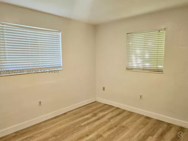 Продажа дома по адресу 10521 SW 125th St - фото 9265574