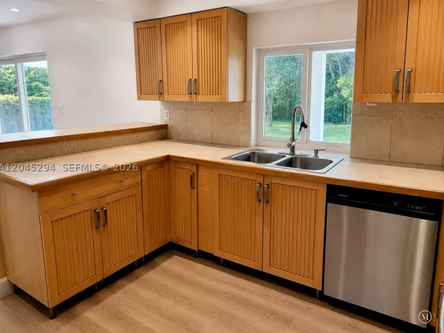 Продажа дома по адресу 10521 SW 125th St - фото 9265558