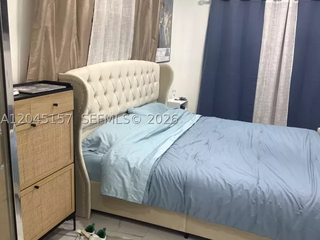 Продажа дома по адресу 8240 SW 38th St - фото 8929712