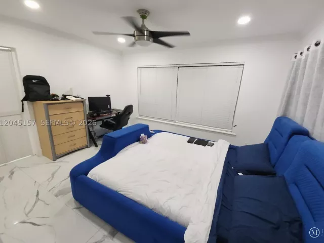 Продажа дома по адресу 8240 SW 38th St - фото 8929713
