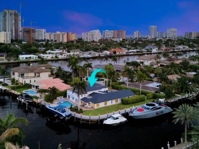 Продажа дома по адресу 2593 SE 9th Street - фото 8893074
