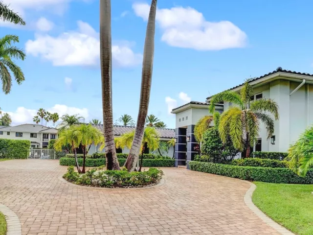 Продажа дома по адресу 2593 SE 9th Street - фото 8893078