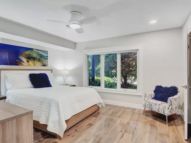 Продажа дома по адресу 2593 SE 9th Street - фото 8893084