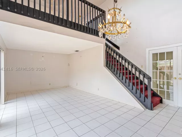 Продажа дома по адресу 6233 NW 170th Ter - фото 8869679