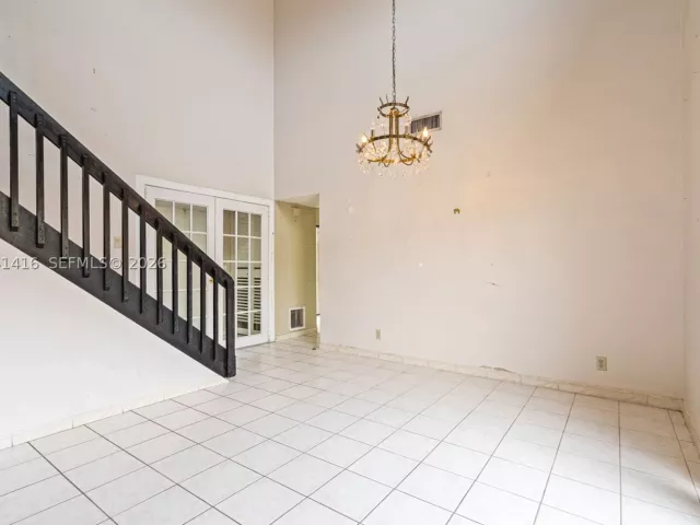 Продажа дома по адресу 6233 NW 170th Ter - фото 8869682