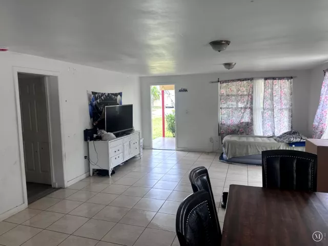 Продажа дома по адресу 637 46th Street - фото 8869989
