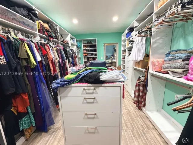 Продажа дома по адресу 13105 NW 12th Ave - фото 9347183