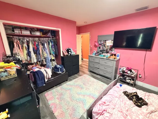 Продажа дома по адресу 13105 NW 12th Ave - фото 9347171