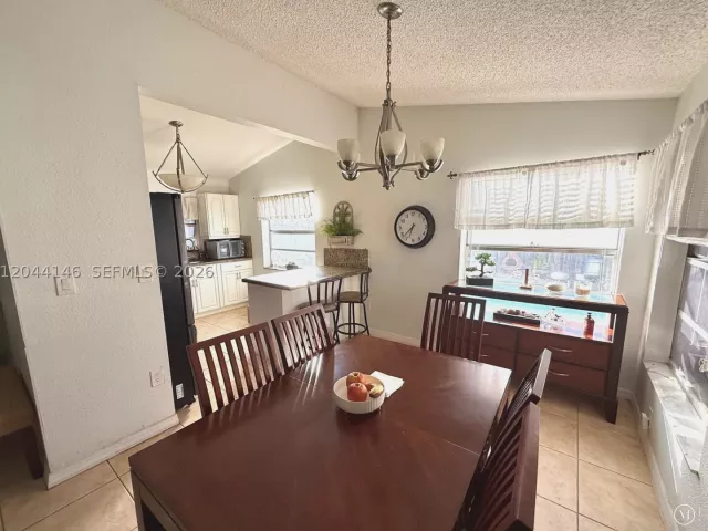 Продажа дома по адресу 15622 SW 142nd Ct - фото 8899477