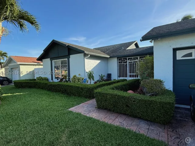 Продажа дома по адресу 15622 SW 142nd Ct - фото 8899466