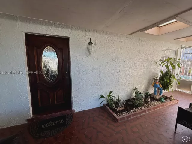 Продажа дома по адресу 15622 SW 142nd Ct - фото 8899469