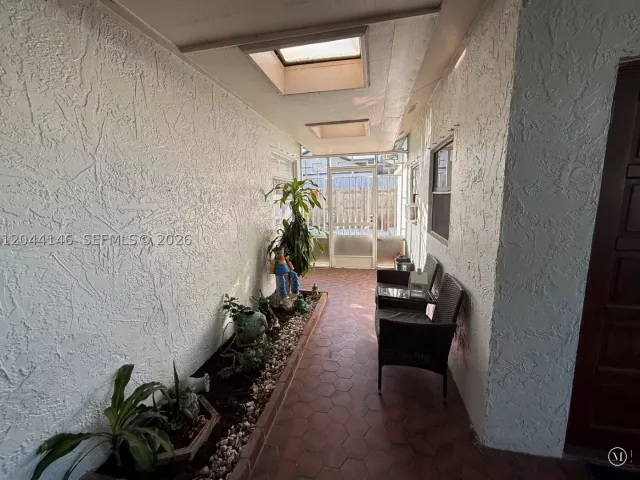 Продажа дома по адресу 15622 SW 142nd Ct - фото 8899470