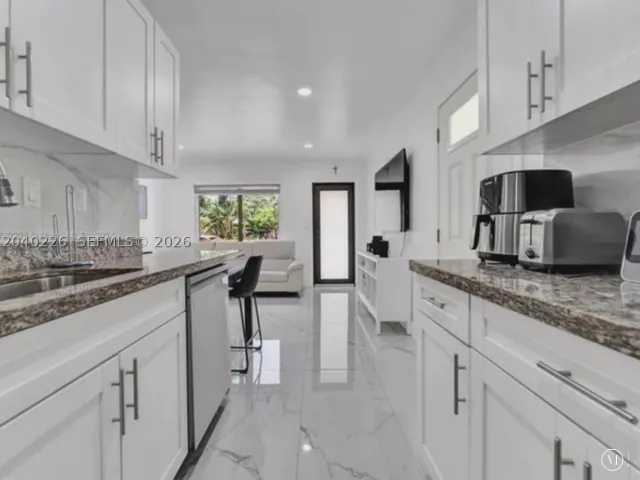 Продажа дома по адресу 2730 NE 16th ave - фото 8899406