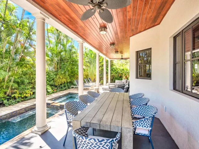 Продажа дома по адресу 1958 Harbourview Drive - фото 8920859