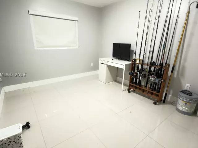 Продажа дома по адресу 920 NW 65th St - фото 8877620