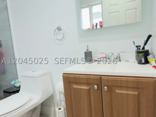 Продажа дома по адресу 920 NW 65th St - фото 8877625
