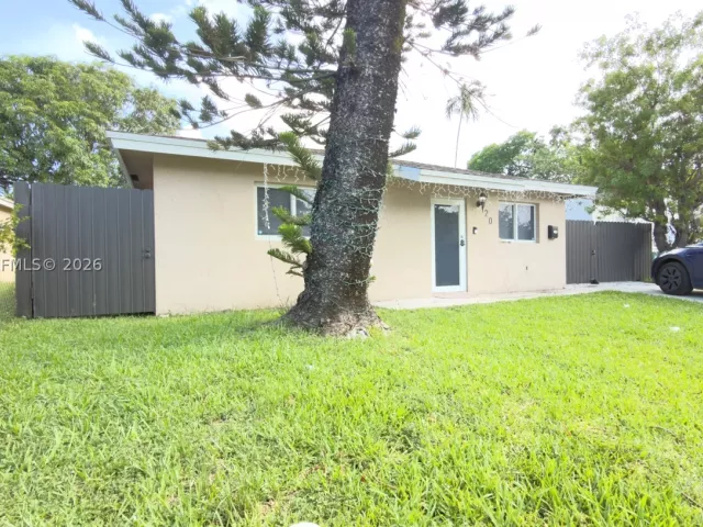 Продажа дома по адресу 920 NW 65th St - фото 8877608