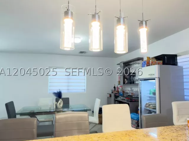 Продажа дома по адресу 920 NW 65th St - фото 8877612