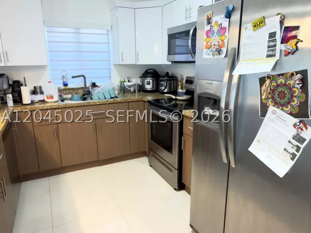 Продажа дома по адресу 920 NW 65th St - фото 8877613