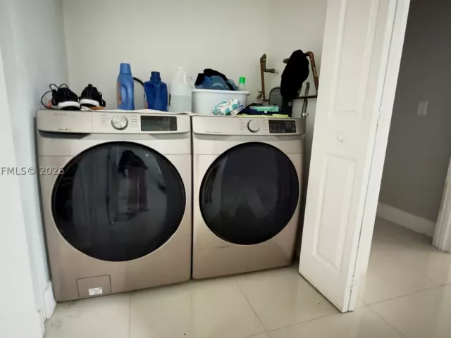 Продажа дома по адресу 920 NW 65th St - фото 8877615