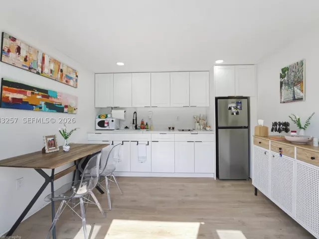 Продажа дома по адресу 2450 NE 209th Ter - фото 8924725