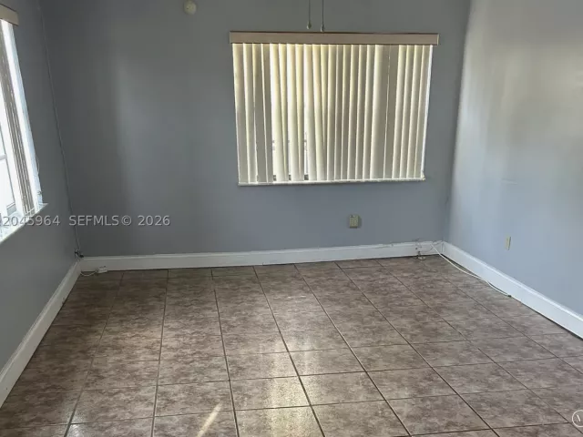 Продажа дома по адресу 1355 NW 86th St - фото 8925550
