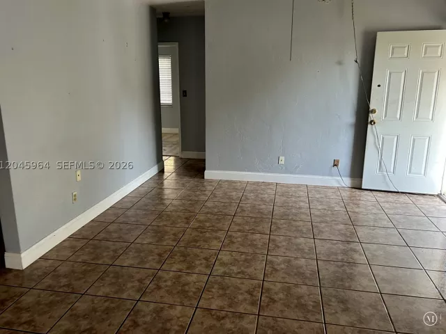 Продажа дома по адресу 1355 NW 86th St - фото 8925544