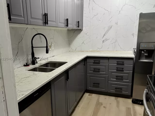 Продажа дома по адресу 1355 NW 86th St - фото 8925546
