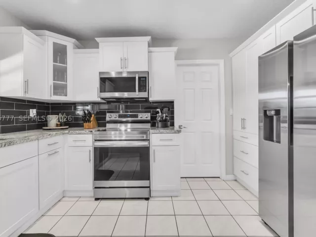 Продажа дома по адресу 12805 SW 193rd Ter - фото 8870124