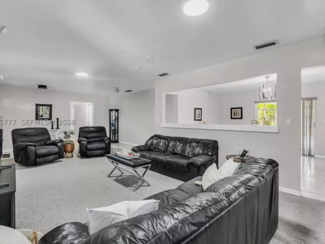 Продажа дома по адресу 12805 SW 193rd Ter - фото 8870128